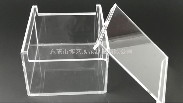 在定制亞克力展示架時(shí)，絲印應(yīng)該注意一些什么事項(xiàng)呢？