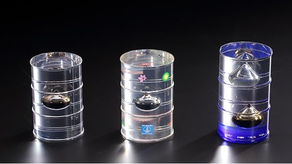 博藝亞克力展示架定做首先應(yīng)該了解那些事情呢？