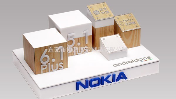 一個亞克力展架是如何生產(chǎn)出來的呢？